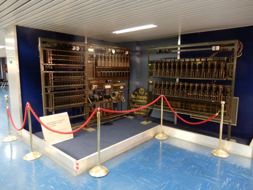 Centrale telefonica automatica Siemens, 1909 (© Museo storico della comunicazione)